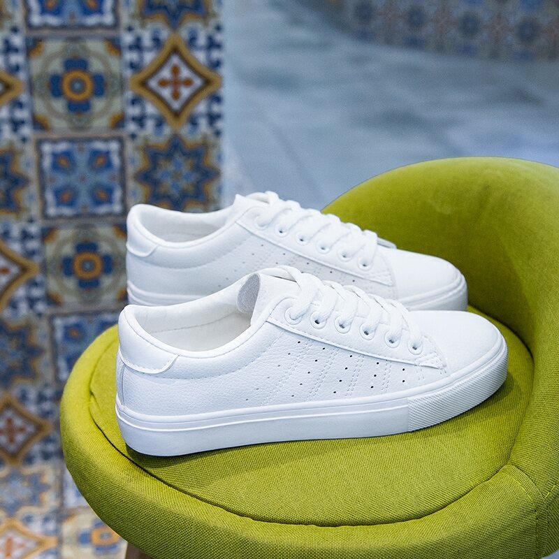 Fall 2023 New Versatile White Shoes Women's Shoes Autumn Low-Top Casual Board Shoes Flat Court Sneakers Best Selling White Shoes